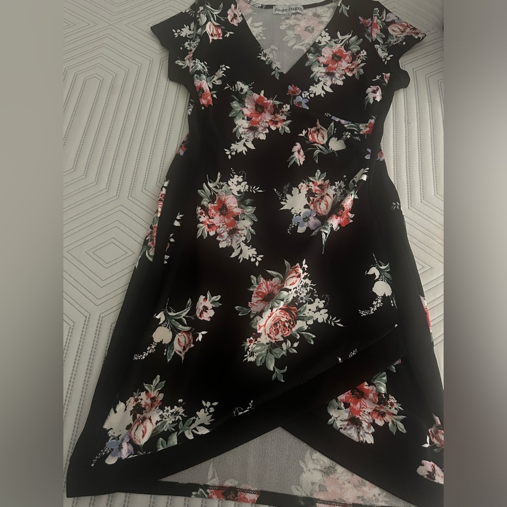 Floral dress! Never worn